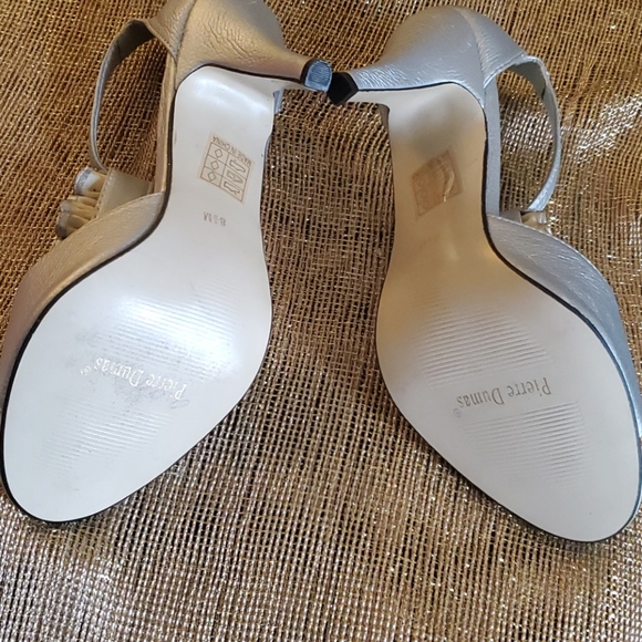 🥈Fabulous Pierre Dumas Silver 4" high heels - Picture 3 of 5